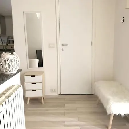 New Cozy Studio, Amazing Position *